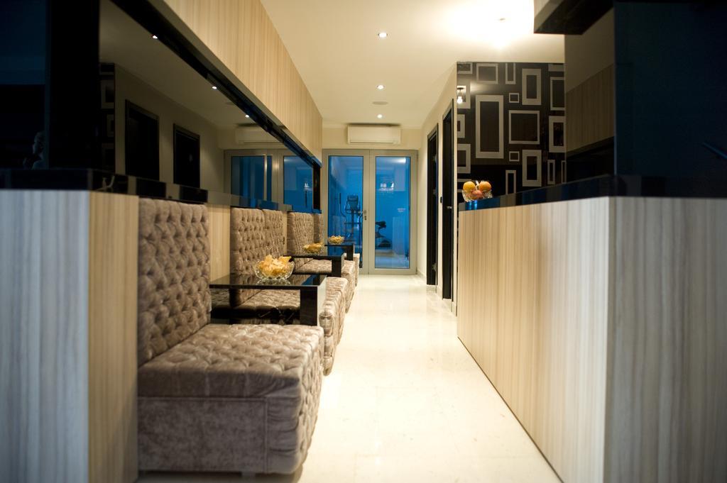 Vila V Lux Apartments Petrovac Luaran gambar