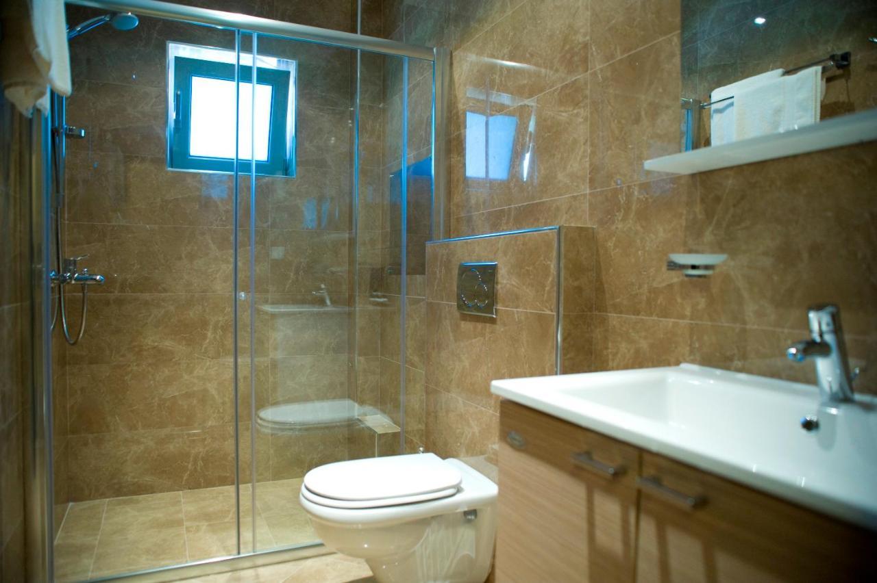Vila V Lux Apartments Petrovac Luaran gambar