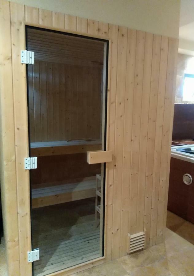 Vila V Lux Apartments Petrovac Luaran gambar
