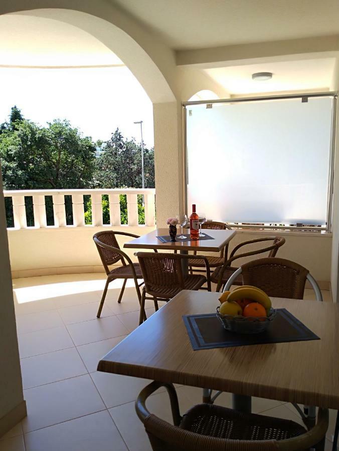 Vila V Lux Apartments Petrovac Luaran gambar